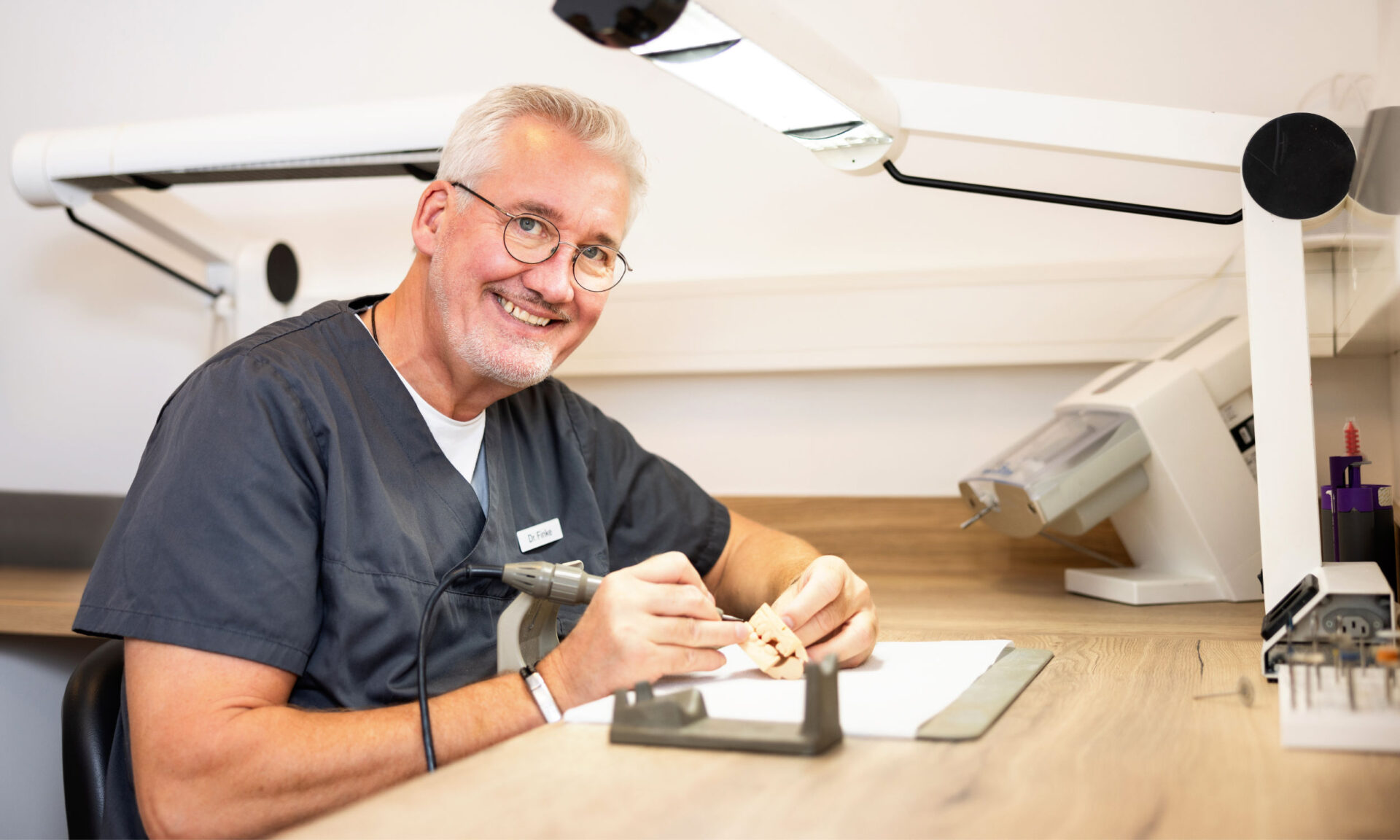 Dr Med Dent Peter M Finke Zahntechnikermeister & Zahnarzt Dr. Finke - Ihr Zahnarzt & Zahntechnikermeister - Dr. Finke
